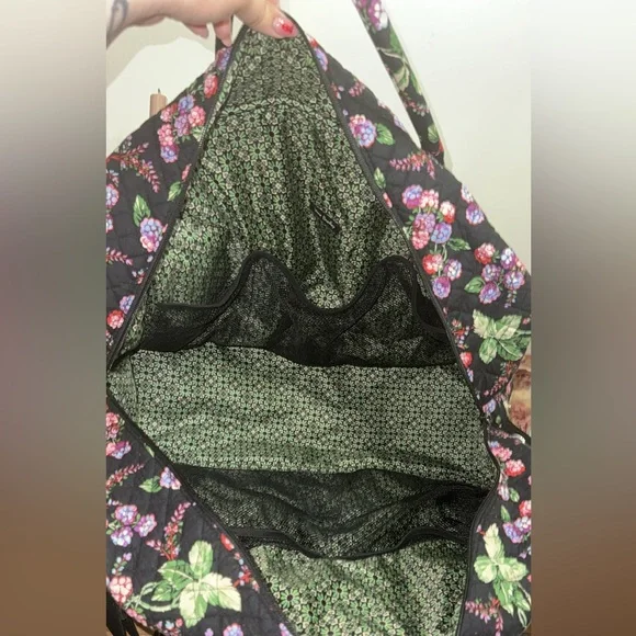 Ver Bradley Large Duffel - Winter Berry - Picture 4 of 9